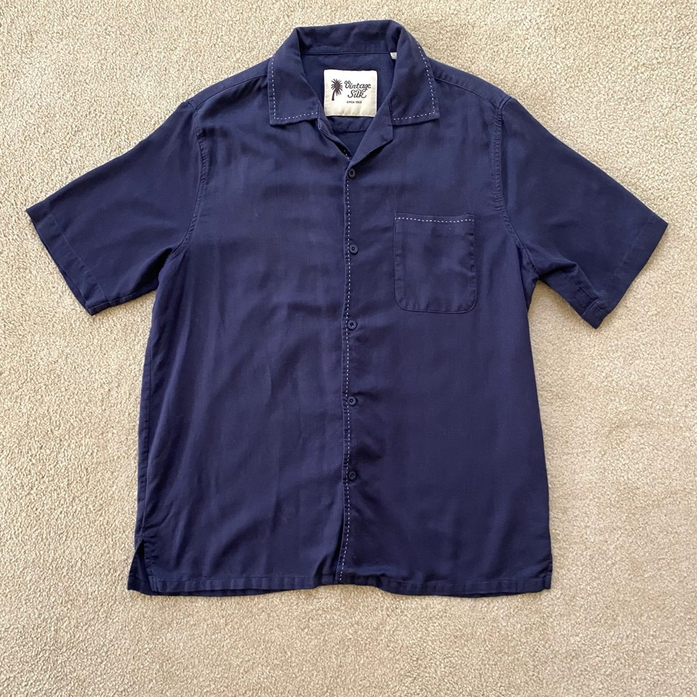 Men’s Vintage Silk Lightweight Short Sleeve Button Down
